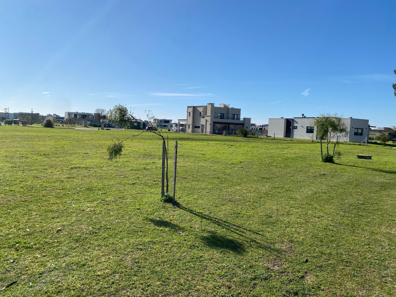 Exclusivo Lote en Sebatian Gaboto de 668