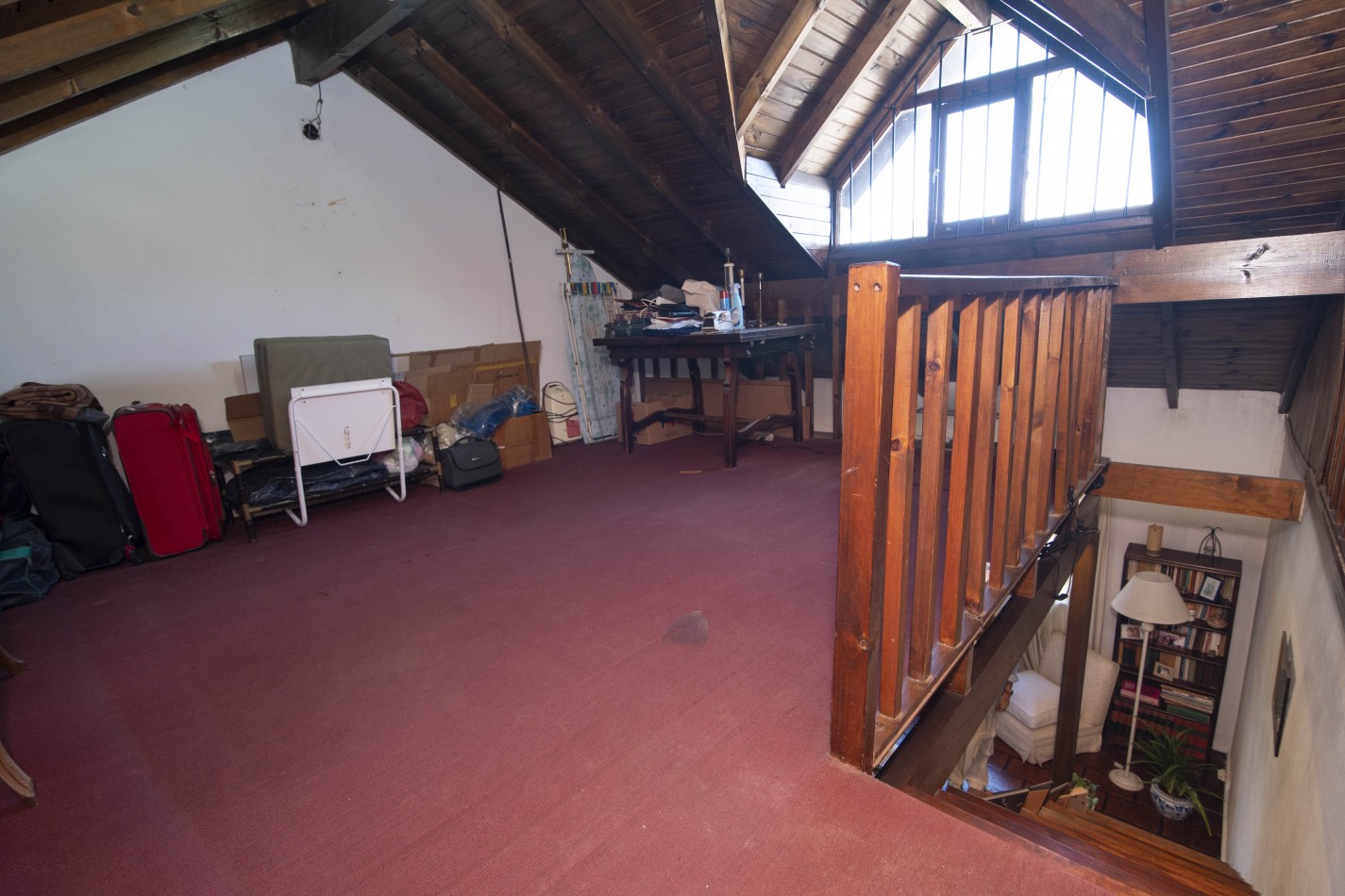 DUPLEX 3 dormitorios, fondo parquizado y cochera