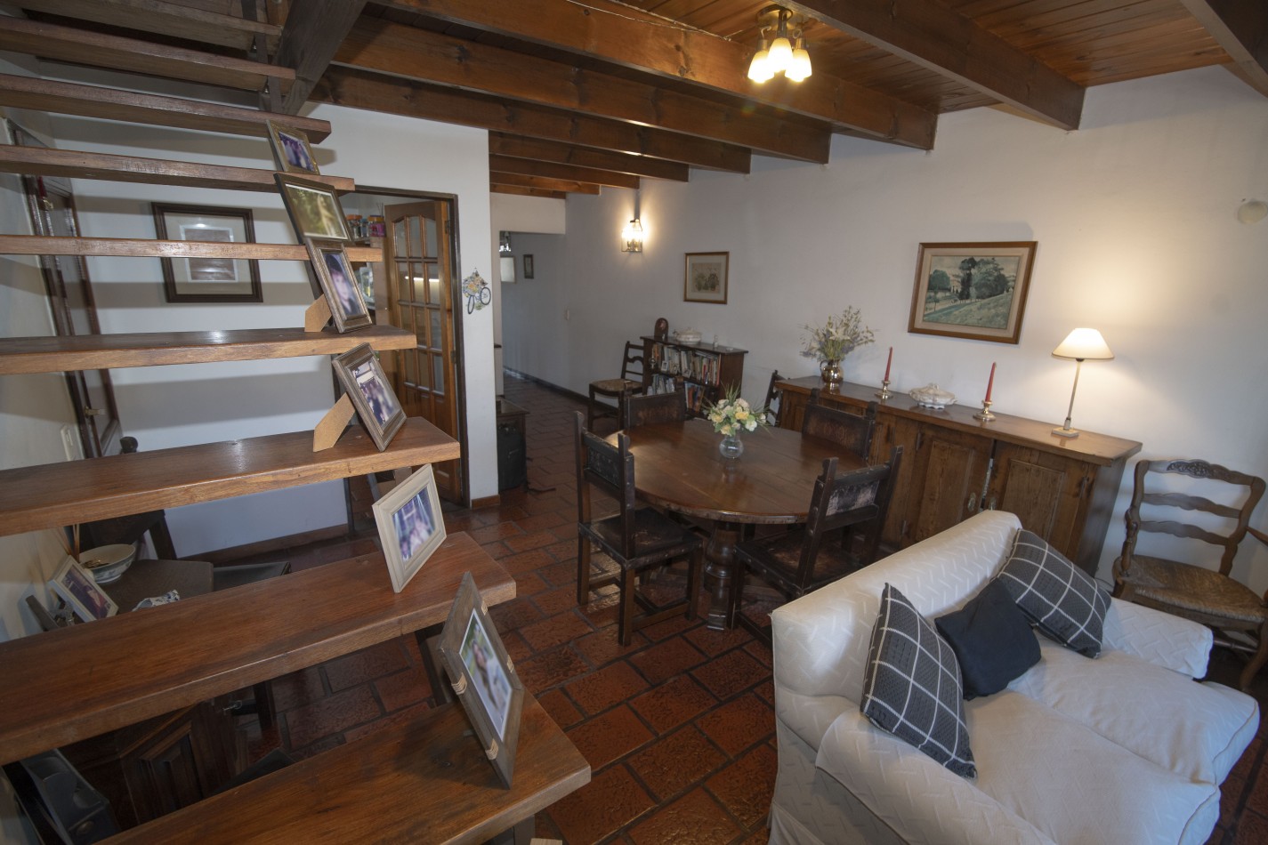 DUPLEX 3 dormitorios, fondo parquizado y cochera