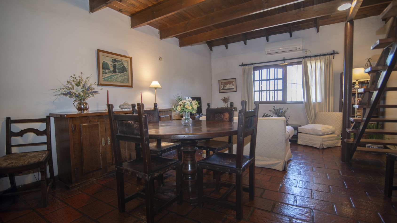 DUPLEX 3 dormitorios, fondo parquizado y cochera