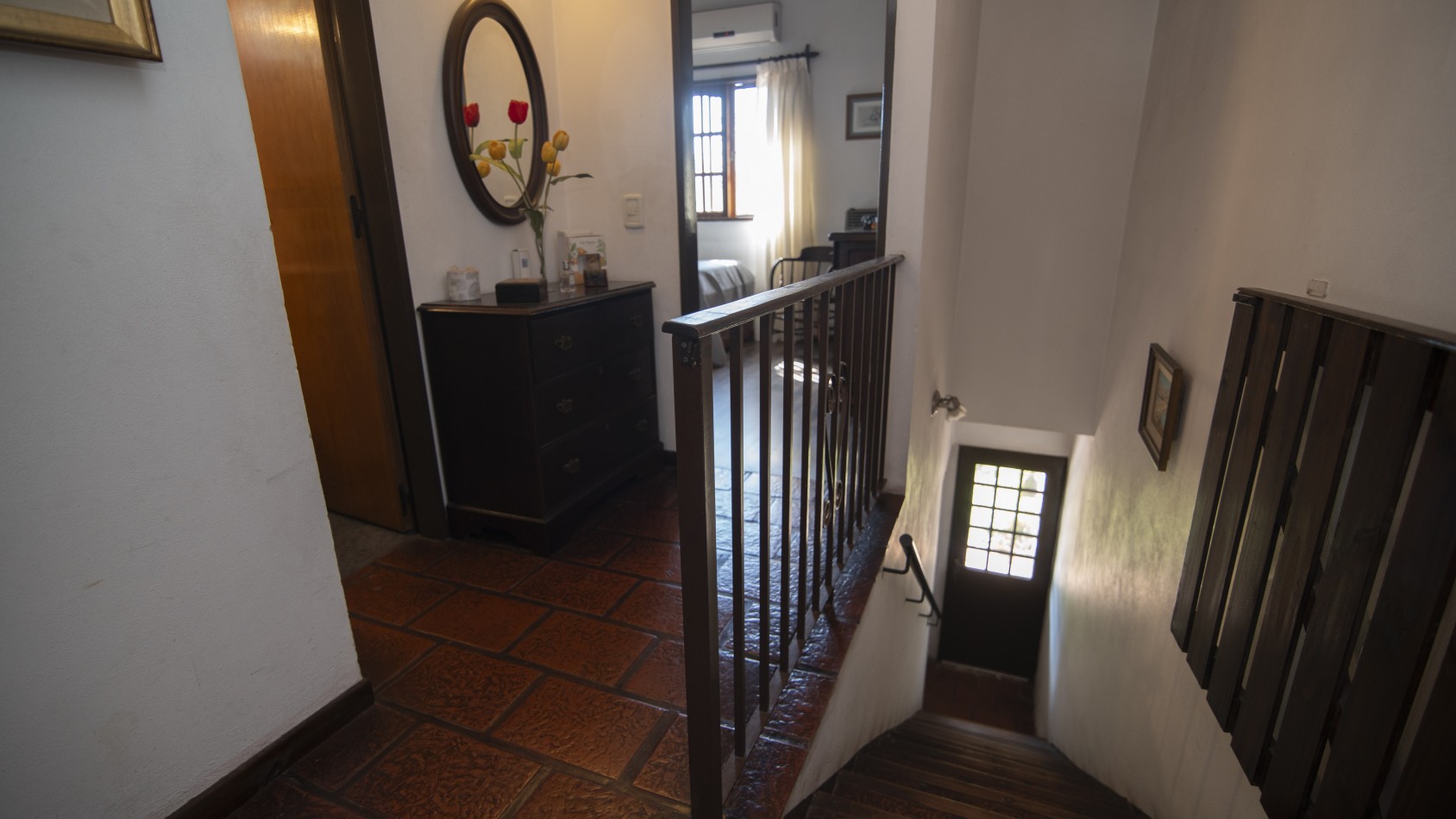 DUPLEX 3 dormitorios, fondo parquizado y cochera