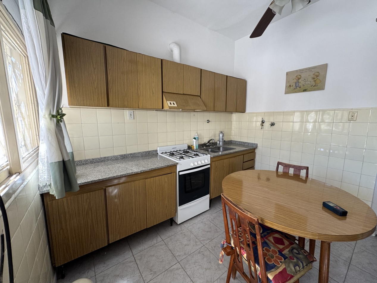 VENTA EN QUILMES - DOS CASA EN UN MISMO LOTE 