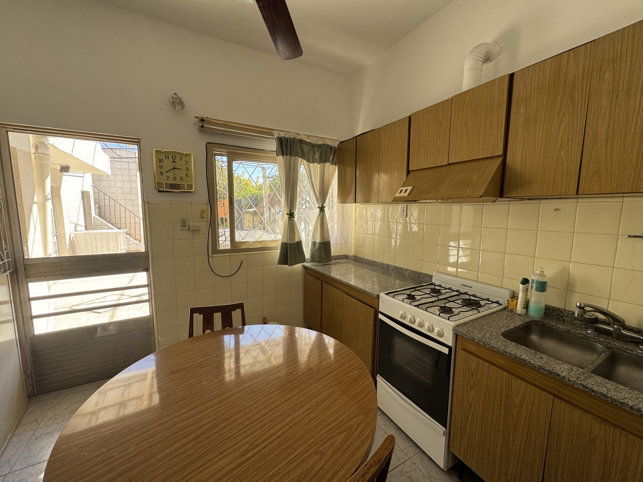 VENTA EN QUILMES - DOS CASA EN UN MISMO LOTE 