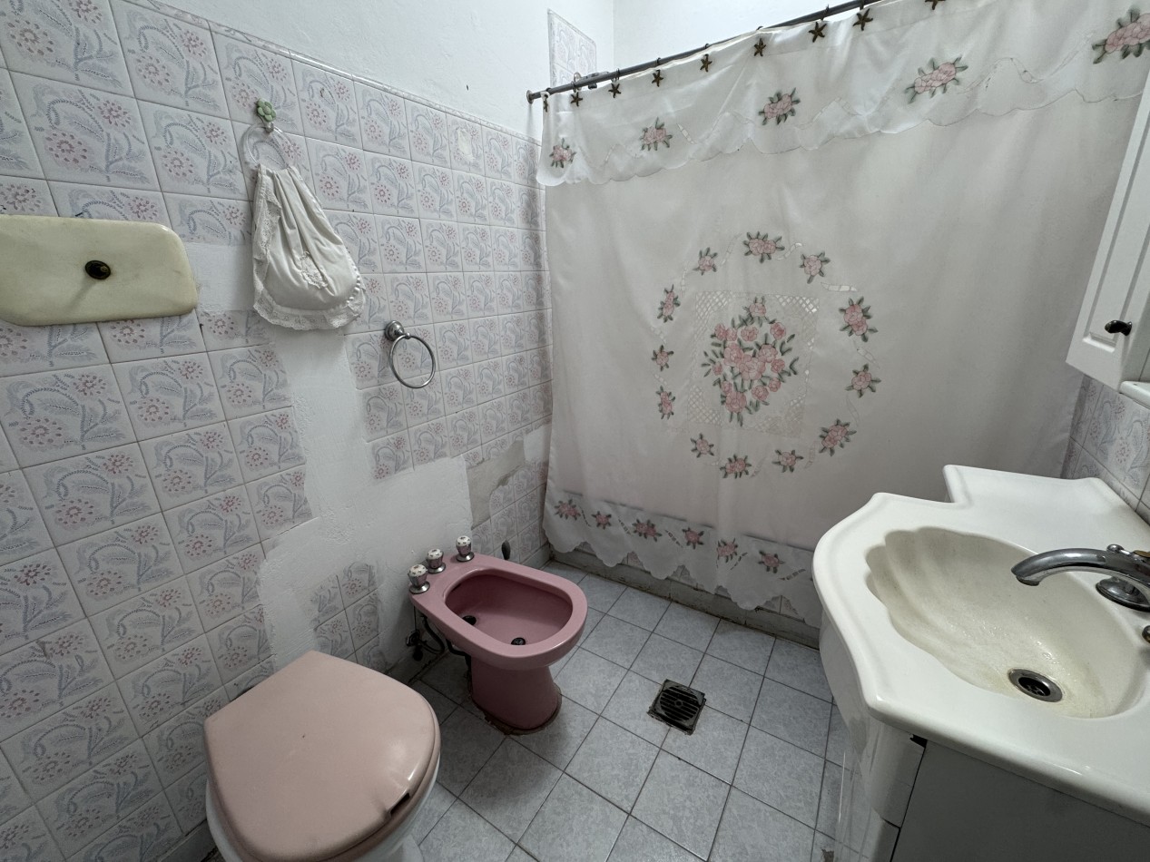 VENTA EN QUILMES - DOS CASA EN UN MISMO LOTE 