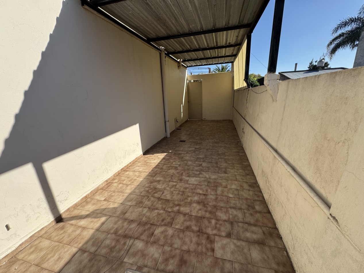 VENTA EN QUILMES - DOS CASA EN UN MISMO LOTE 