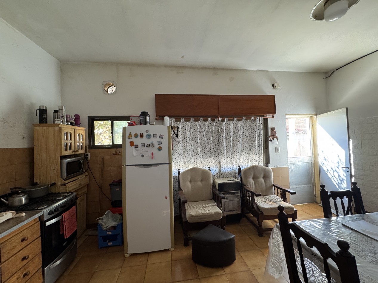 VENTA EN QUILMES - DOS CASA EN UN MISMO LOTE 