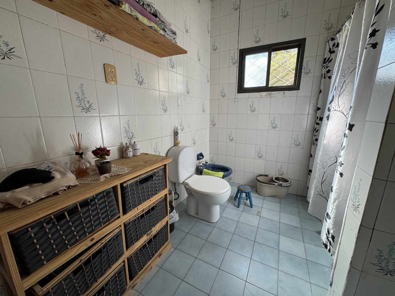 VENTA EN QUILMES - DOS CASA EN UN MISMO LOTE 