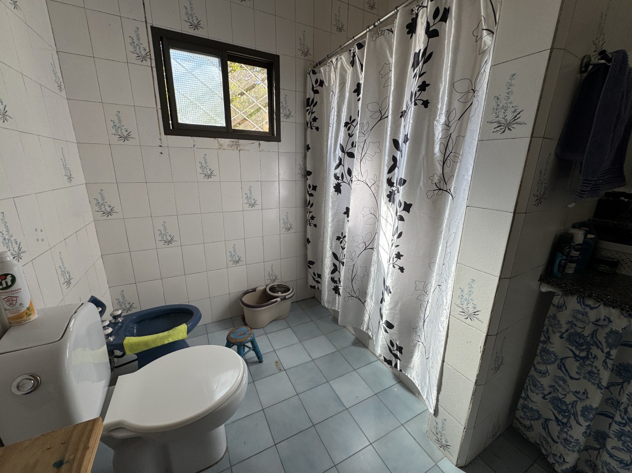 VENTA EN QUILMES - DOS CASA EN UN MISMO LOTE 