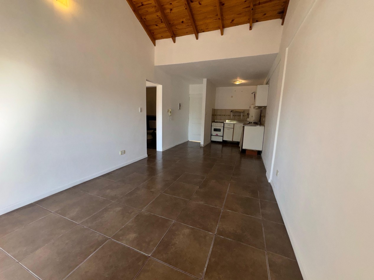 VENTA DEPARTAMENTO CON COCHERA EN EZPELTA